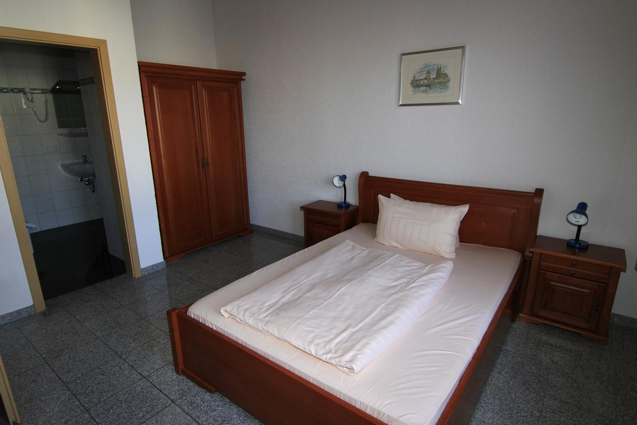 לנדסטול Hotel Avalon מראה חיצוני תמונה